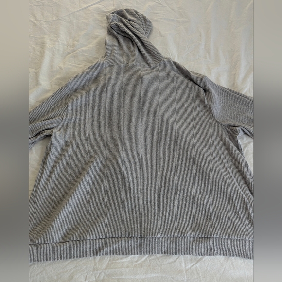 Live Well Ribbed Lounge Set - Picture 10 of 16